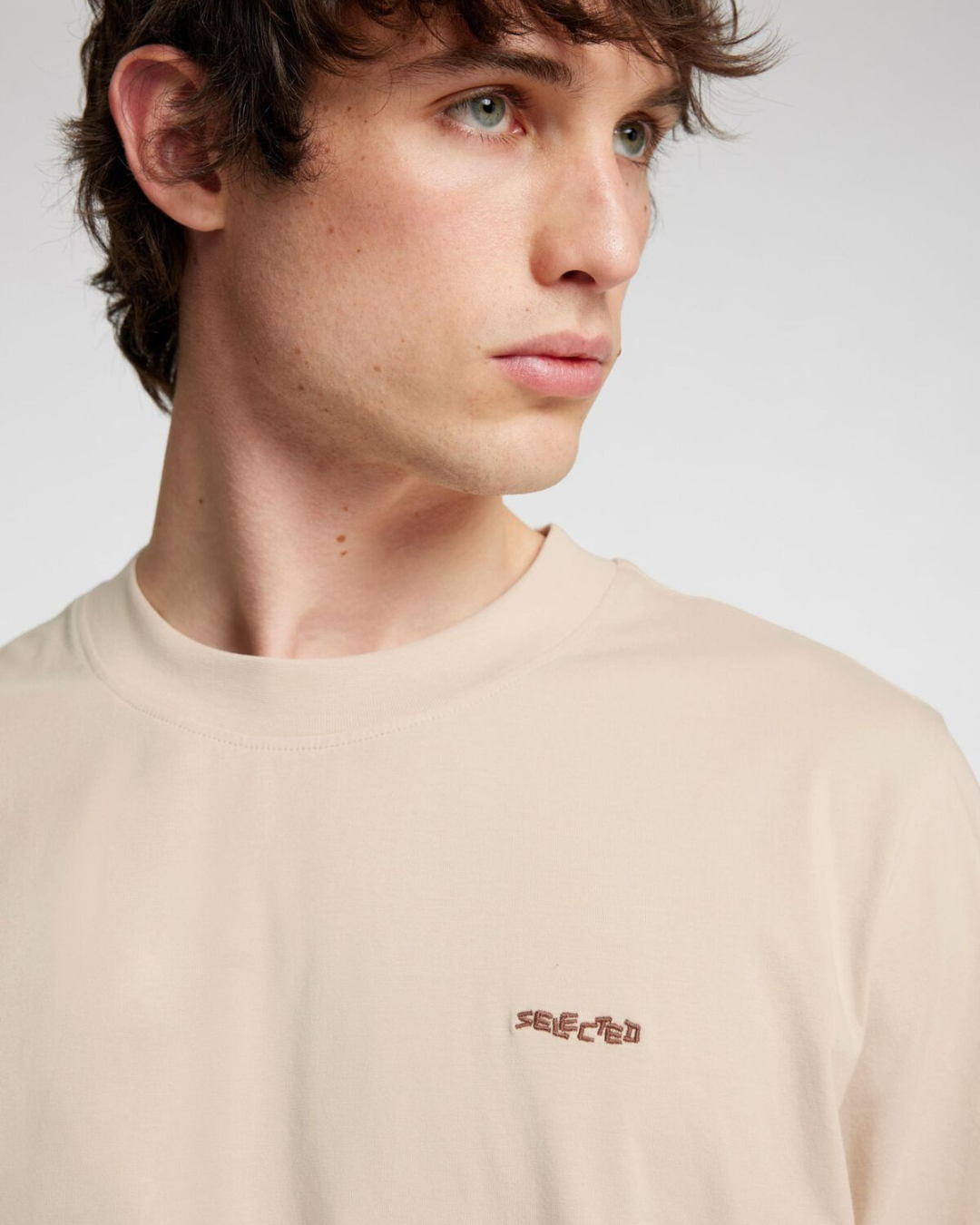 Selected Homme - Slhaubrey Emb SS O-Neck Tee - Beige