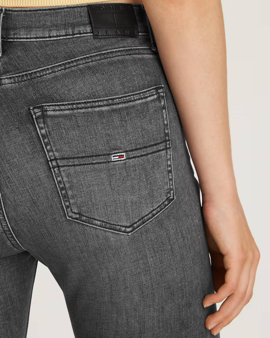 Tommy Jeans - Sylvia Hgh Skn AI1271 - Grey