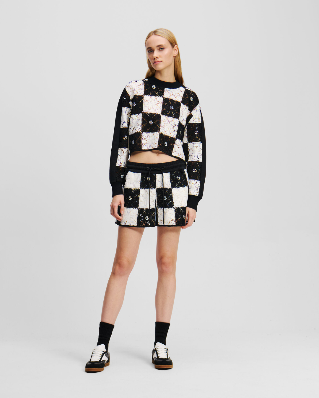 Karl Lagerfeld Jeans - KLJ Crochet Short - Nero e Bianco