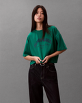 Calvin Klein Jeans - SS Cropped Boxy Heritage Crest Logo Tee - Verde