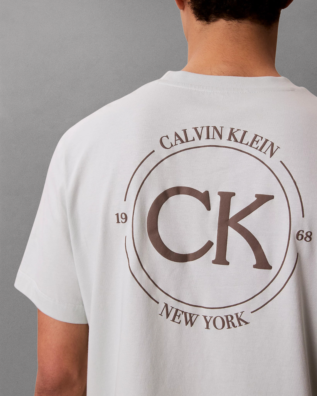 Calvin Klein Jeans - 20S April Graphic Seasonal Fashion Tee - Verde