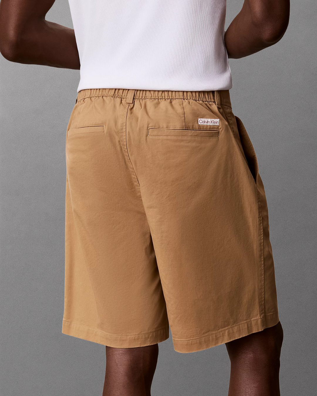 Calvin Klein Jeans - 9 In Washed Comfort Cotton Chino - Camel