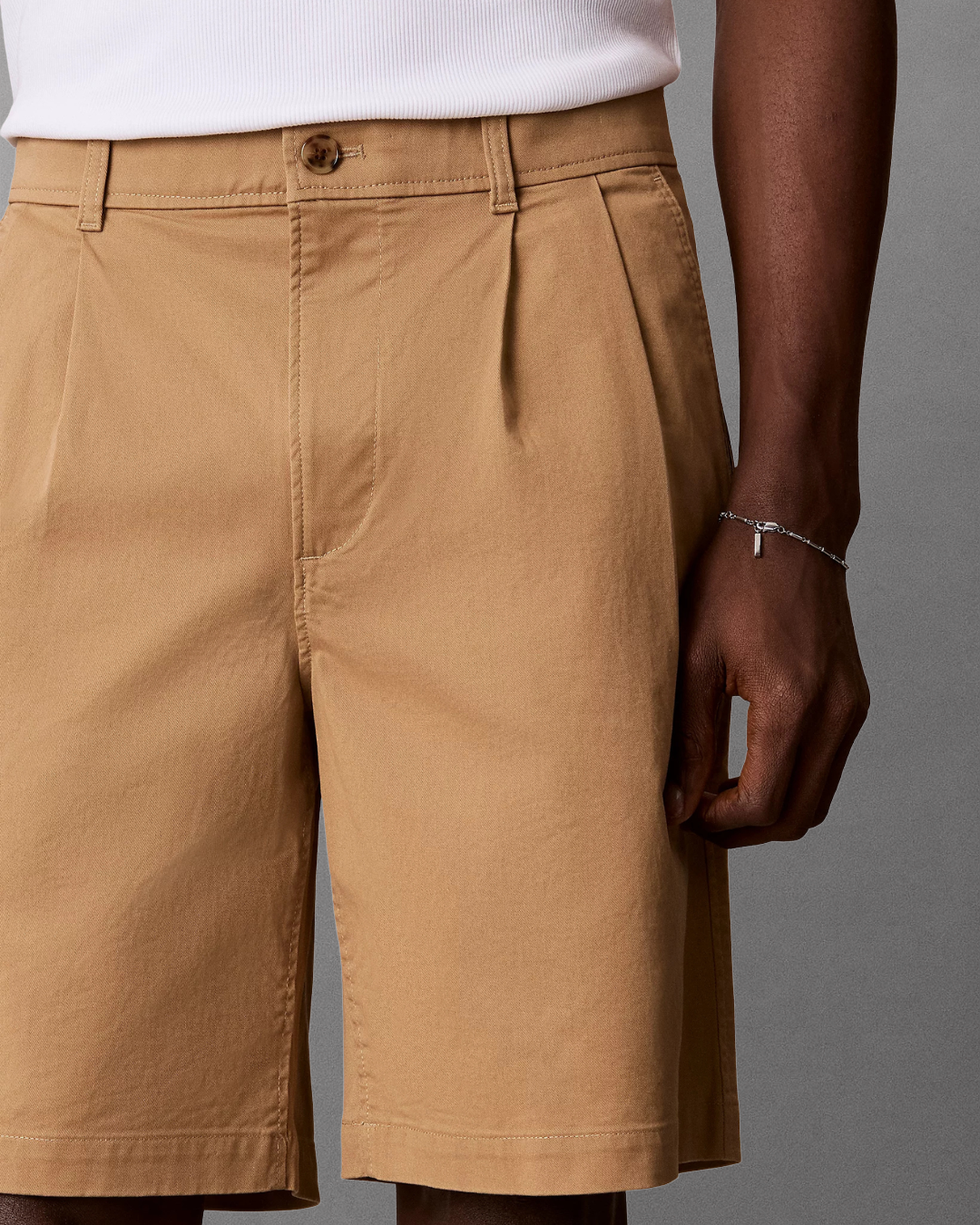 Calvin Klein Jeans - 9 In Washed Comfort Cotton Chino - Camel