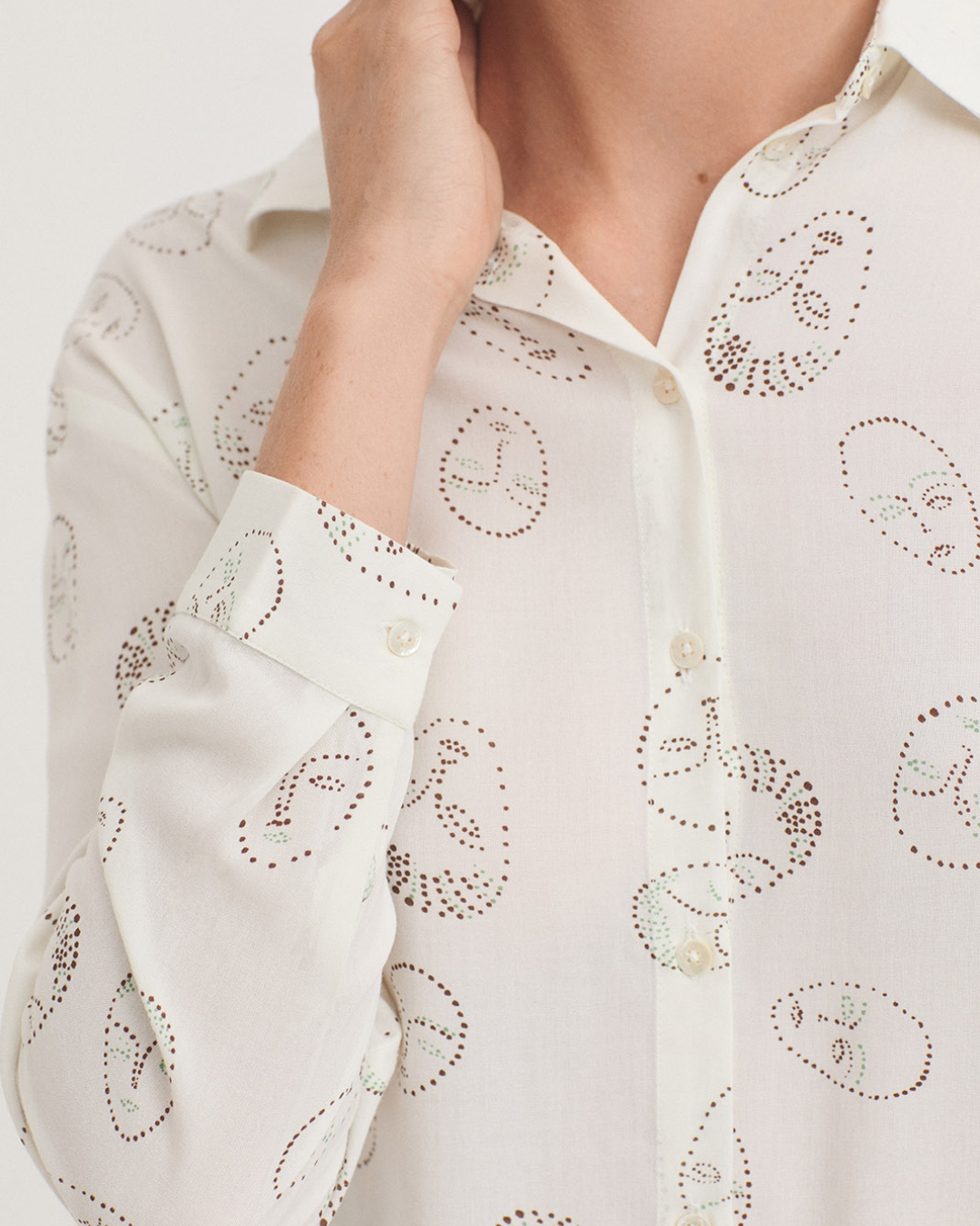Nice Things - "Faces Print" Basic Shirt #93 - Ecru