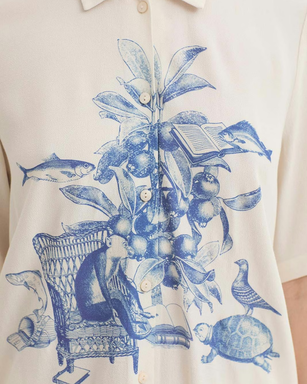 Nice Things - Positional Shirt "Midsummer Books Print" - Ecru