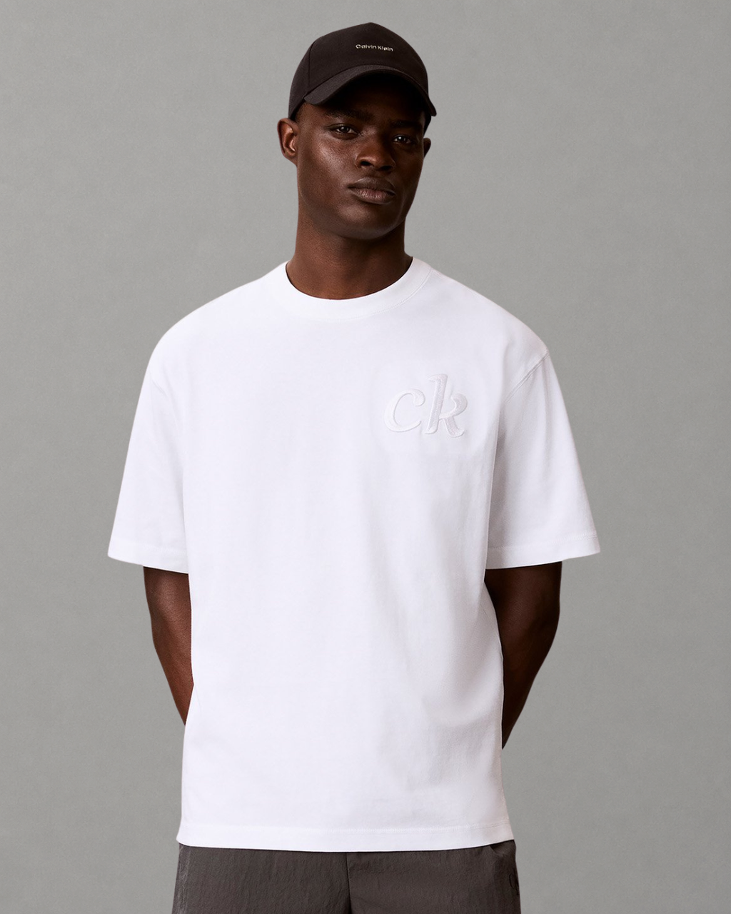 Calvin Klein Jeans - SS 16S Aug Calvin Kln Trvl Graphic Tee - Bianco