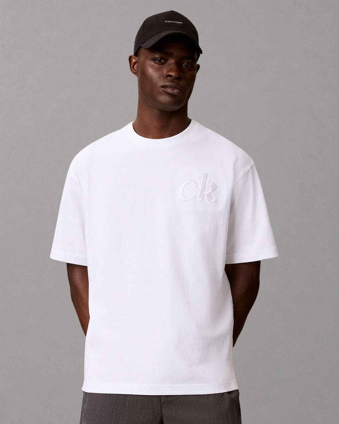 Calvin Klein Jeans - SS 16S Aug Calvin Kln Trvl Graphic Tee - Bianco