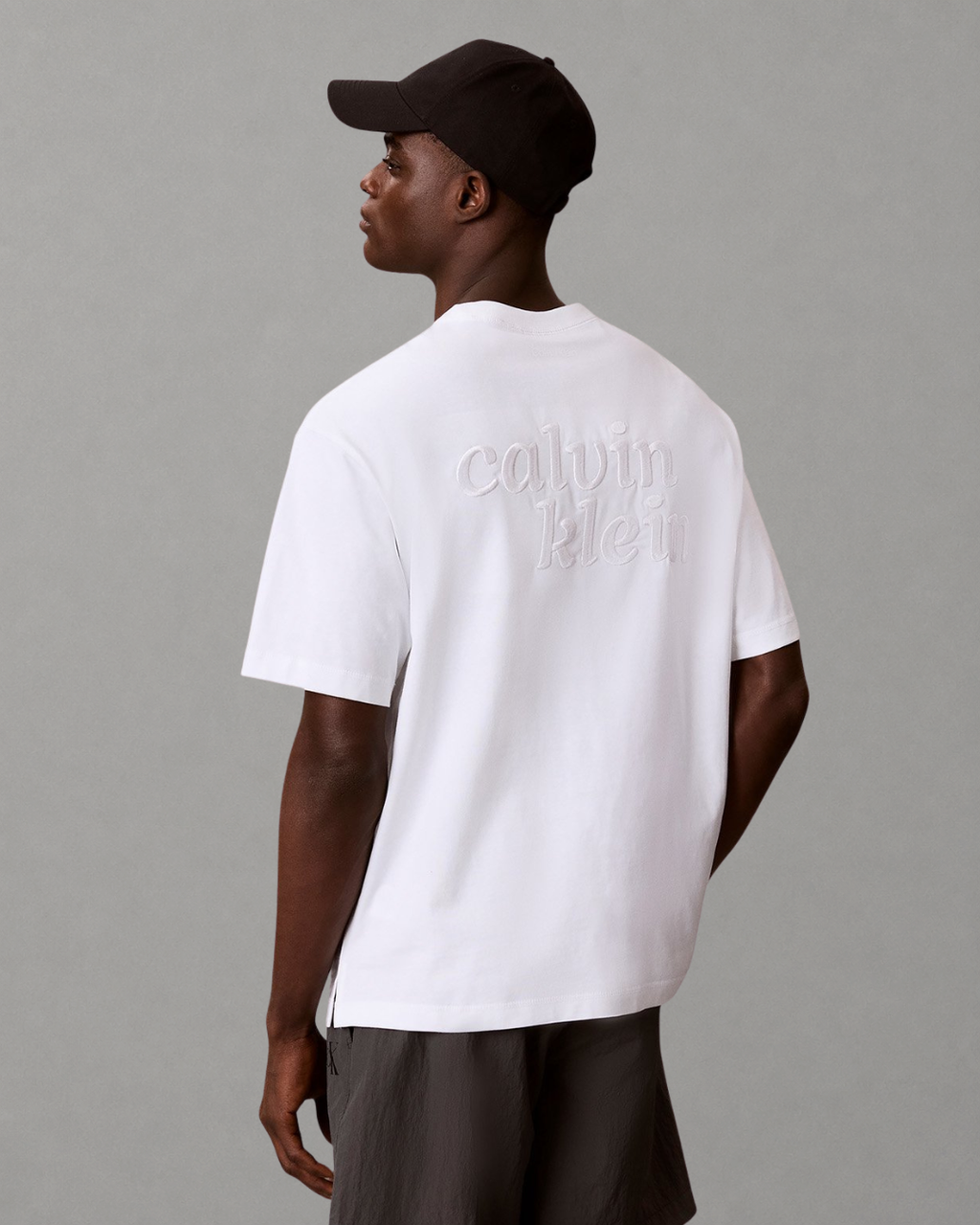 Calvin Klein Jeans - SS 16S Aug Calvin Kln Trvl Graphic Tee - Bianco