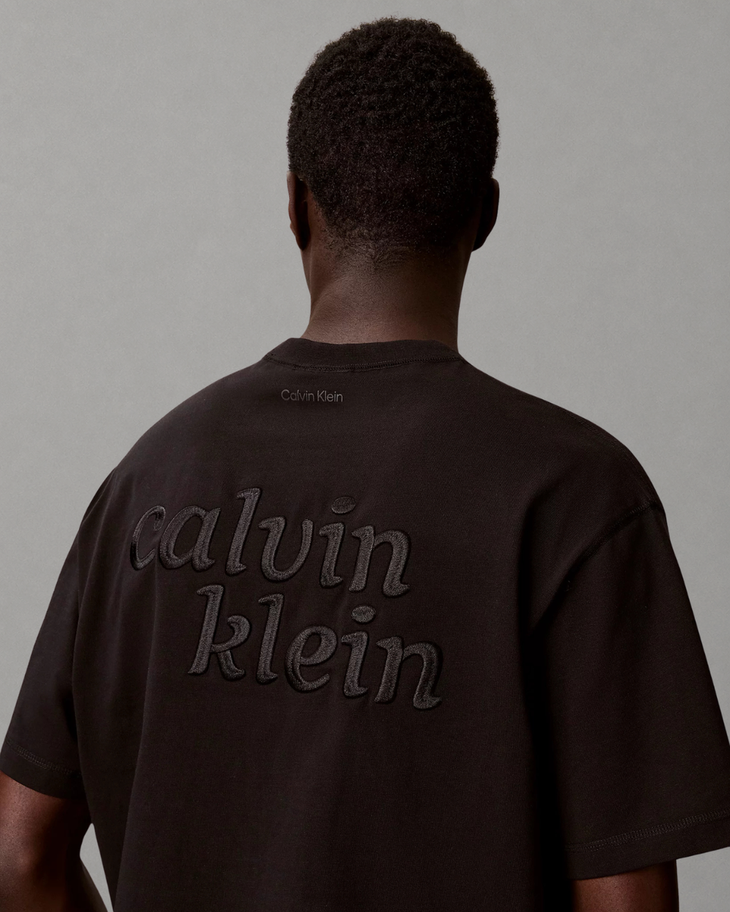 Calvin Klein Jeans - SS 16S Aug Calvin Kln Trvl Graphic Tee - Nero