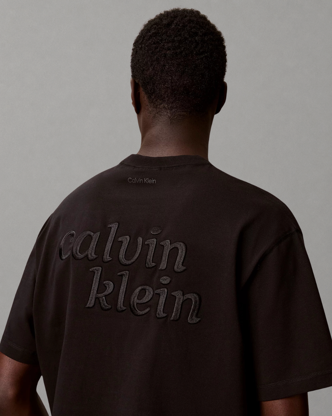 Calvin Klein Jeans - SS 16S Aug Calvin Kln Trvl Graphic Tee - Nero