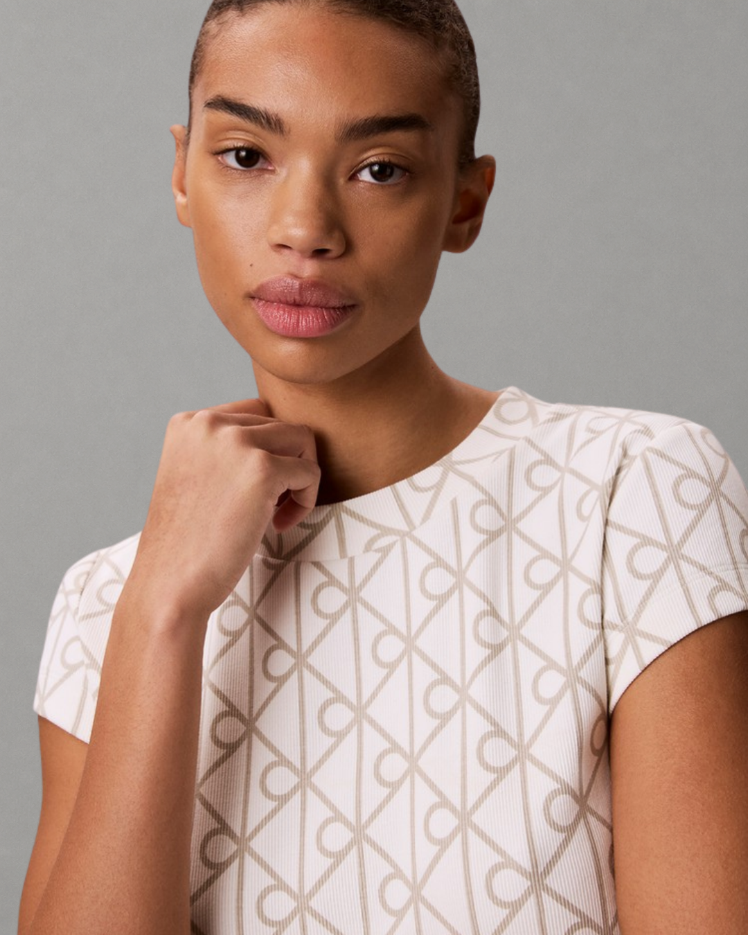 Calvin Klein Jeans - A-Monologo Baby Tee - Tofu